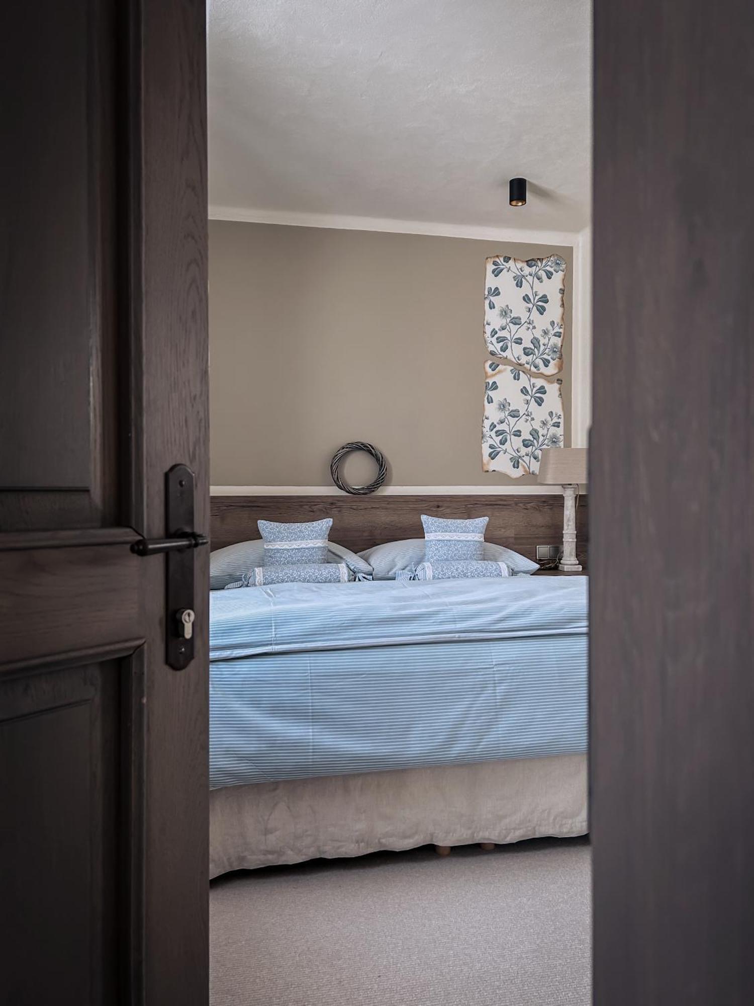 Statek Blatiny Hotel Snezne  Bilik gambar