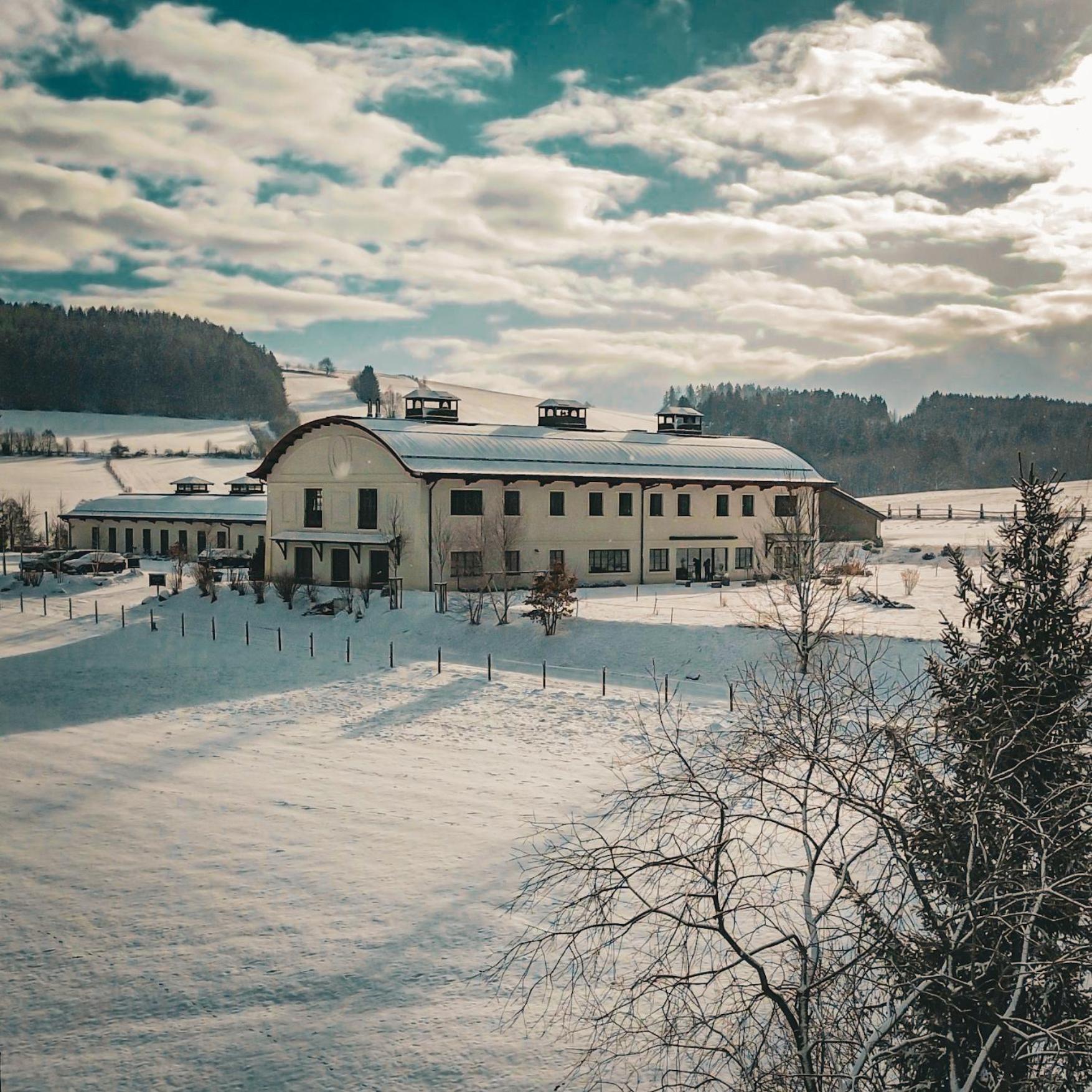 Statek Blatiny Hotel Snezne  Luaran gambar